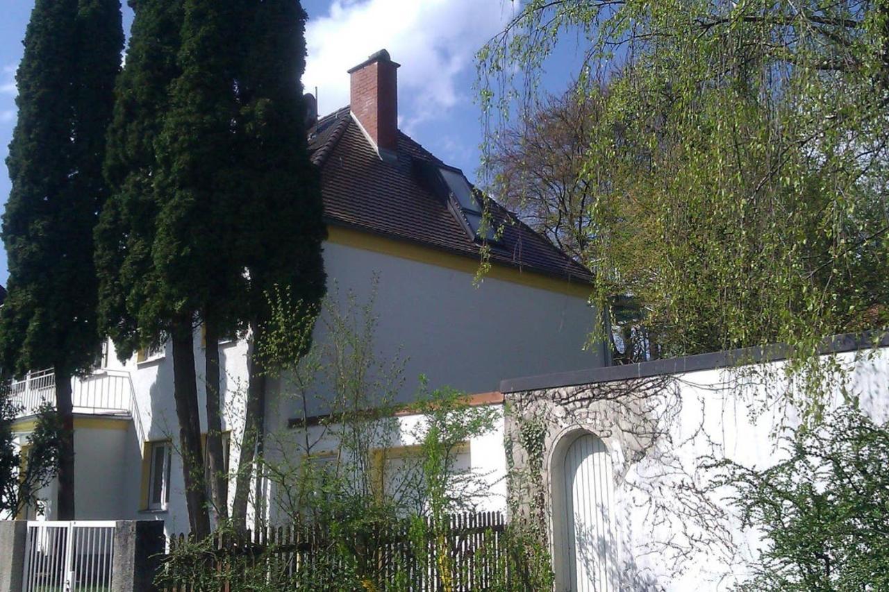 Idyllische Penthouse-wohnung In Super Lage Apartment München
