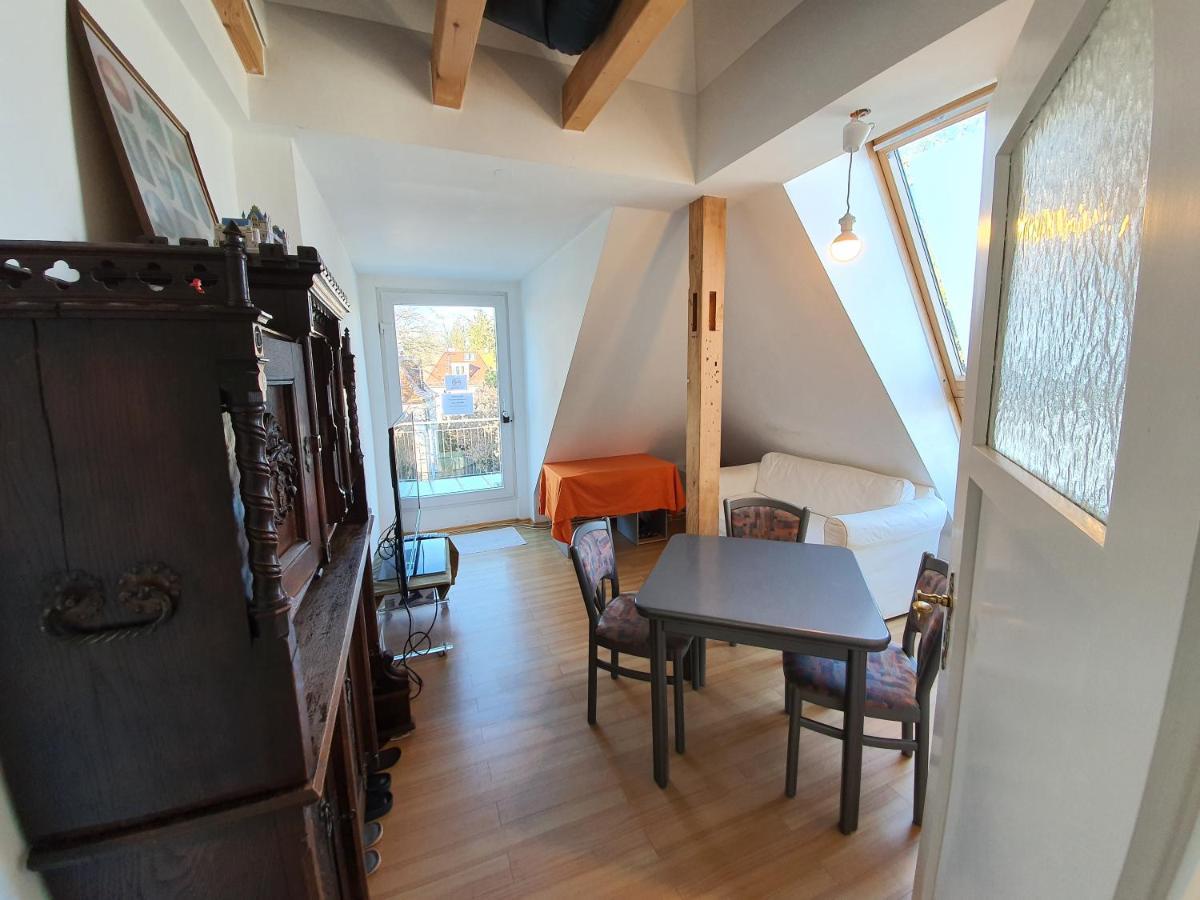 Idyllische Penthouse-wohnung In Super Lage *