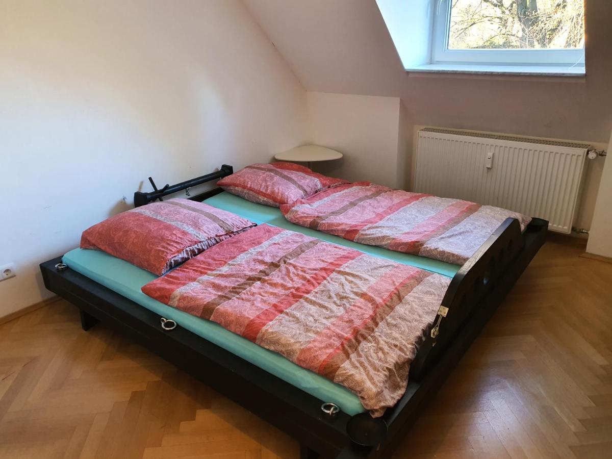 Idyllische Penthouse-wohnung In Super Lage München