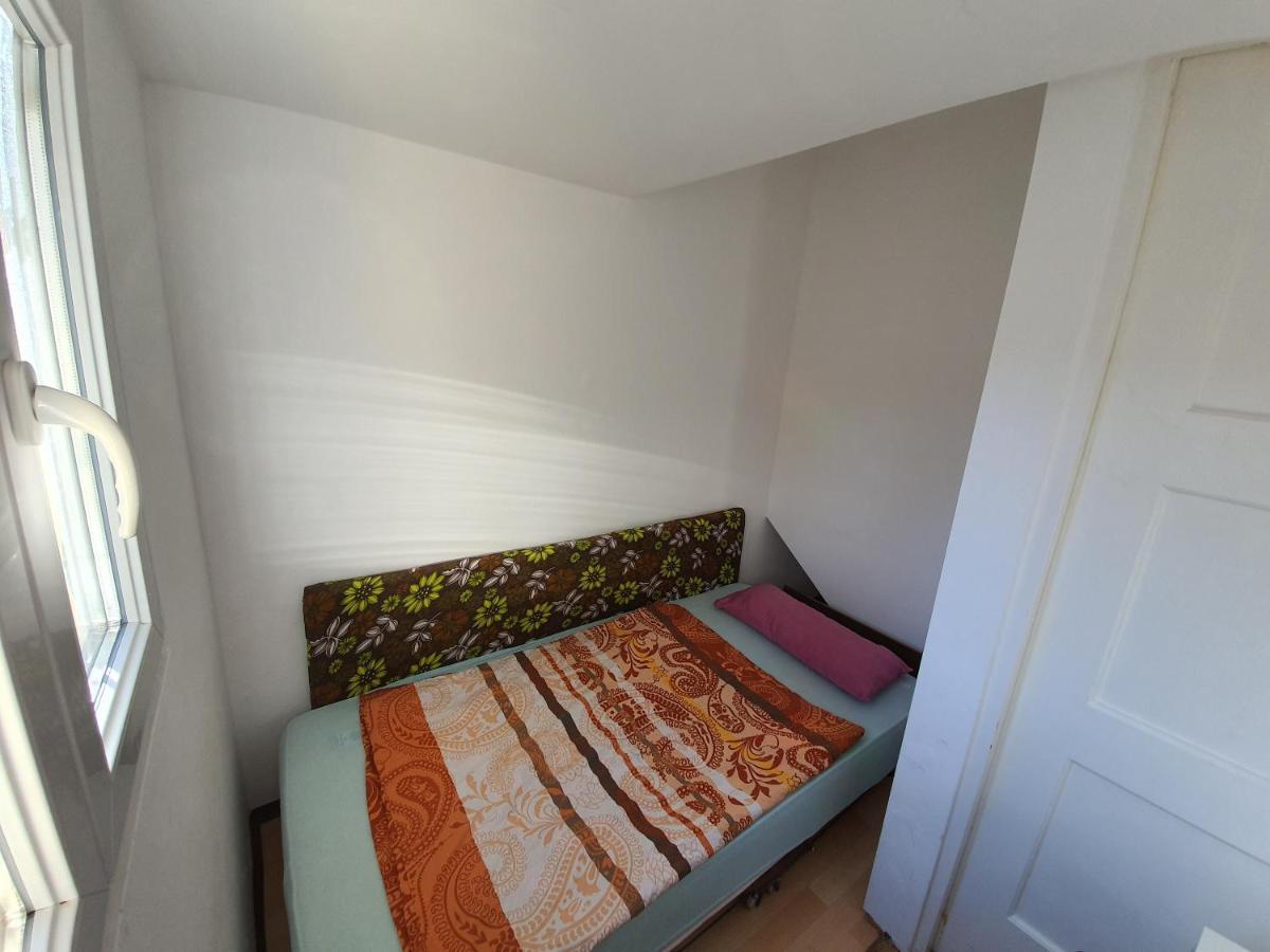 Idyllische Penthouse-wohnung In Super Lage Apartment *